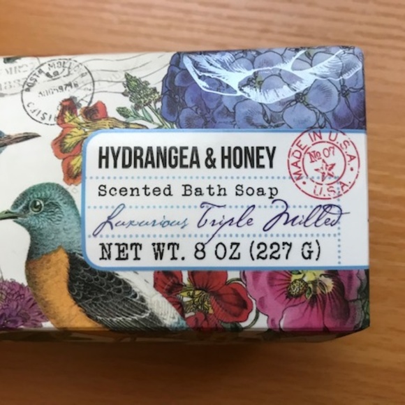 Hydrangea & Honey Scented San Francisco Soap - Picture 6 of 8